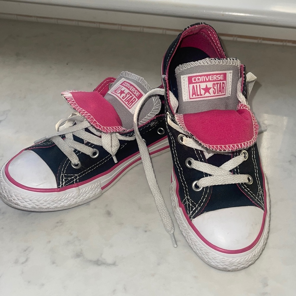 Kids converse flap down black and pink chuck Taylor ALL STARS size 2 GUC